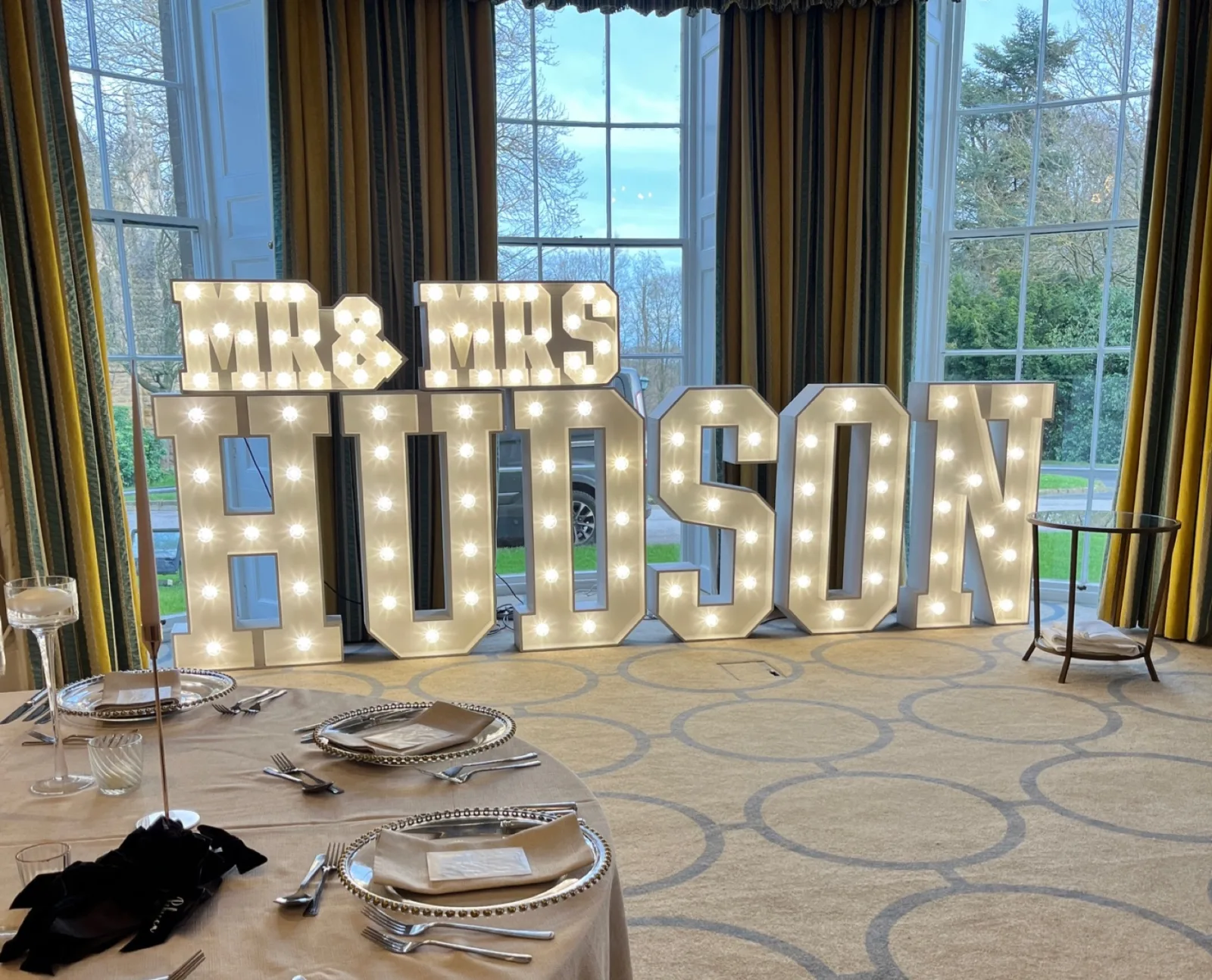 White MR & MRS HUDSON light up letters